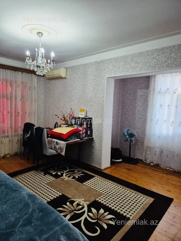 Satılır 2 otaqlı köhnə tikili 60 m²