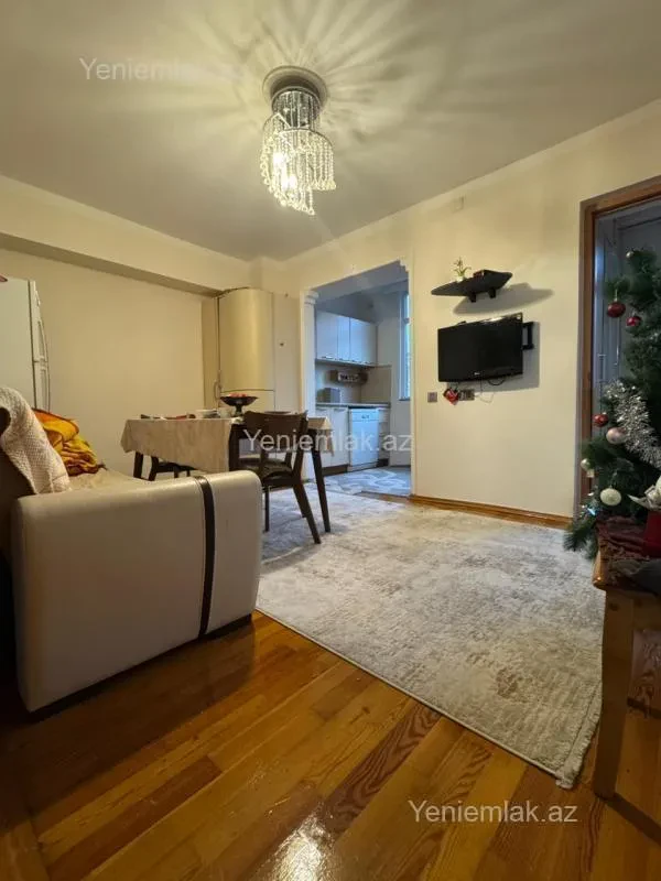 Satılır 3 otaqlı köhnə tikili 62 m²