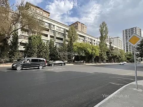 Satılır 3 otaqlı köhnə tikili 80 m² — Bakı, Nəsimi 3 otaq 80.00 m²