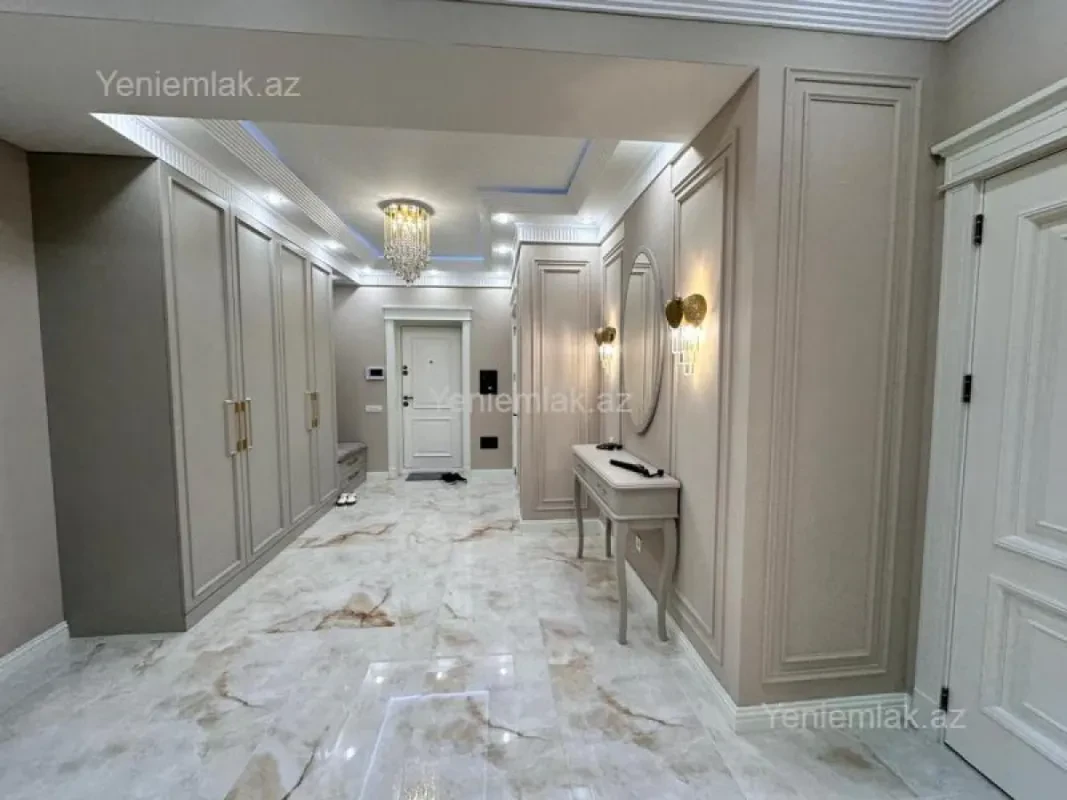 Satılır 3 otaqlı yeni tikili 115 m²