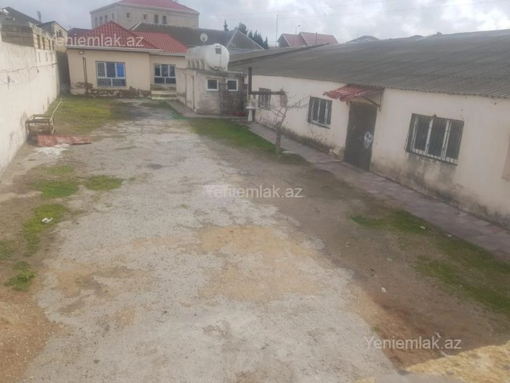 Satılır 3 otaqlı obyekt 1025 m²