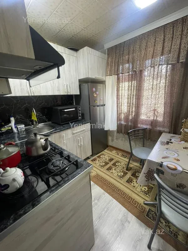 Satılır 1 otaqlı köhnə tikili 31 m²