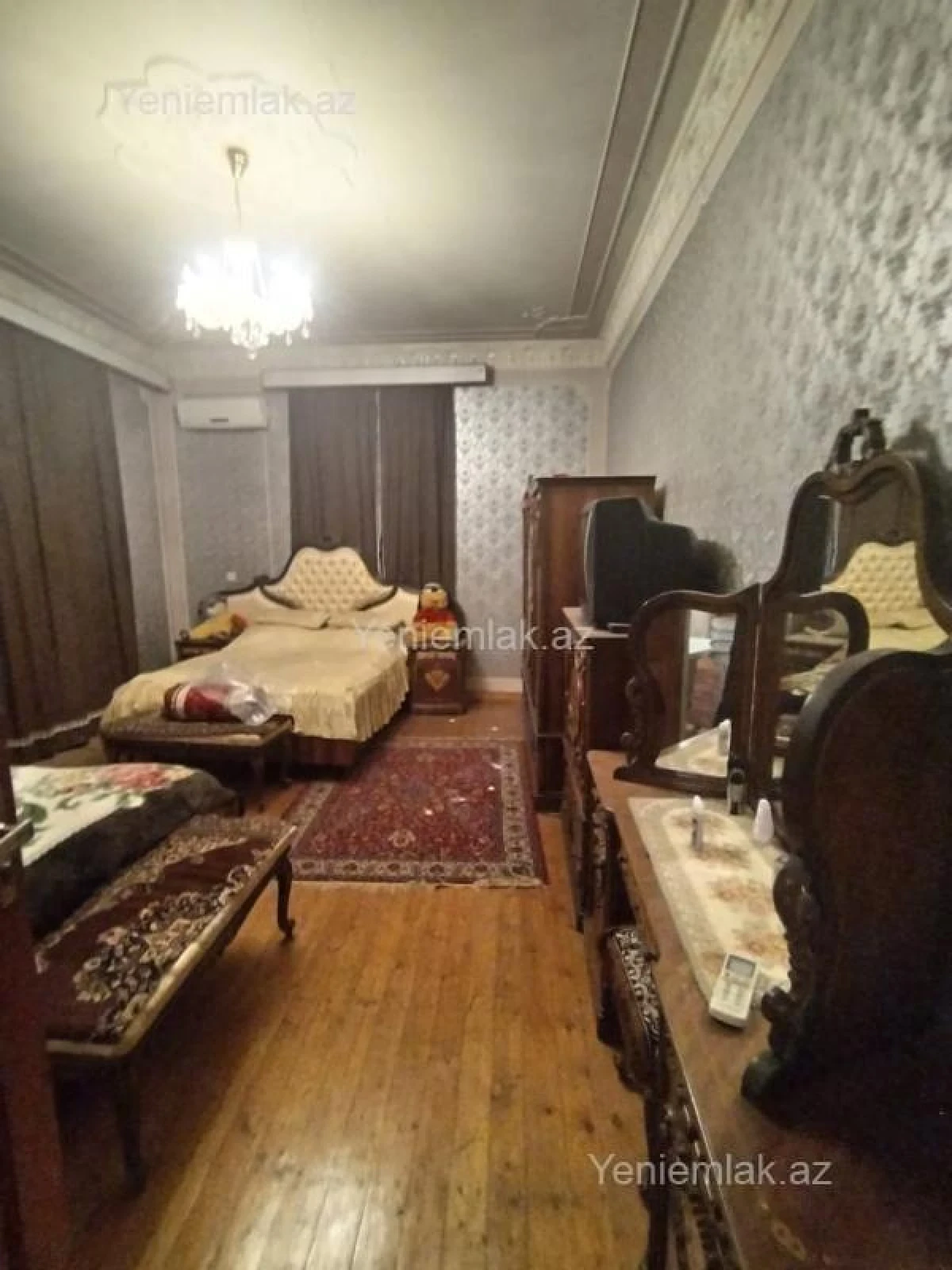 Satılır 5 otaqlı həyət evi 500 m²