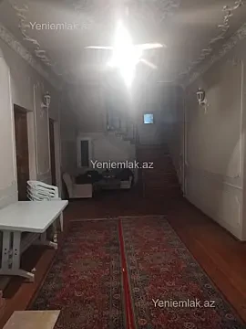 Satılır 5 otaqlı həyət evi 500 m²