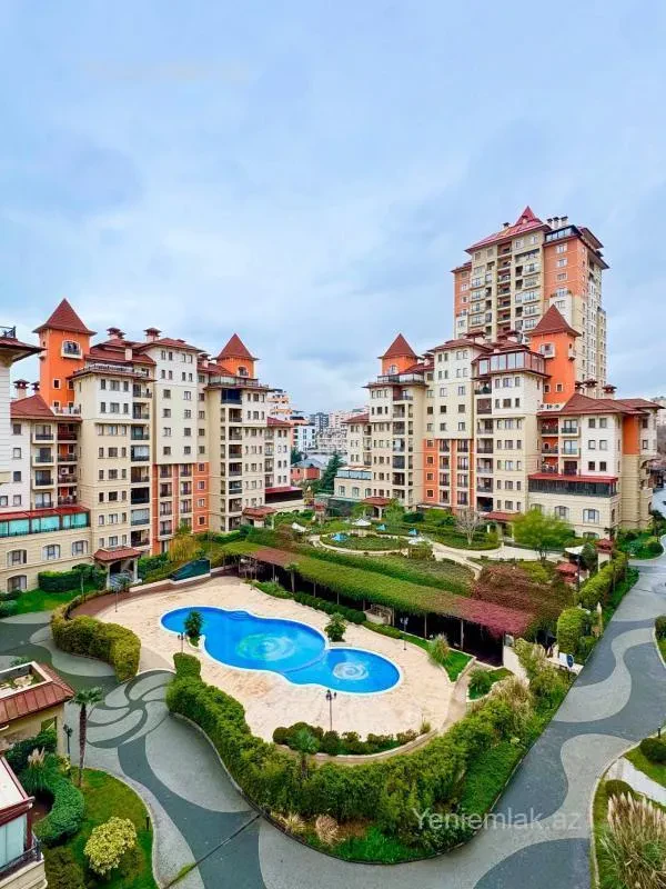 Satılır 8 otaqlı yeni tikili 730 m²