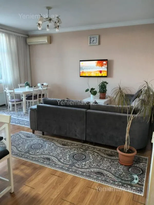 Satılır 3 otaqlı köhnə tikili 80 m²