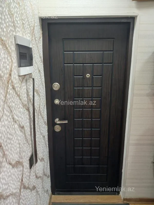Satılır 3 otaqlı köhnə tikili 90 m²