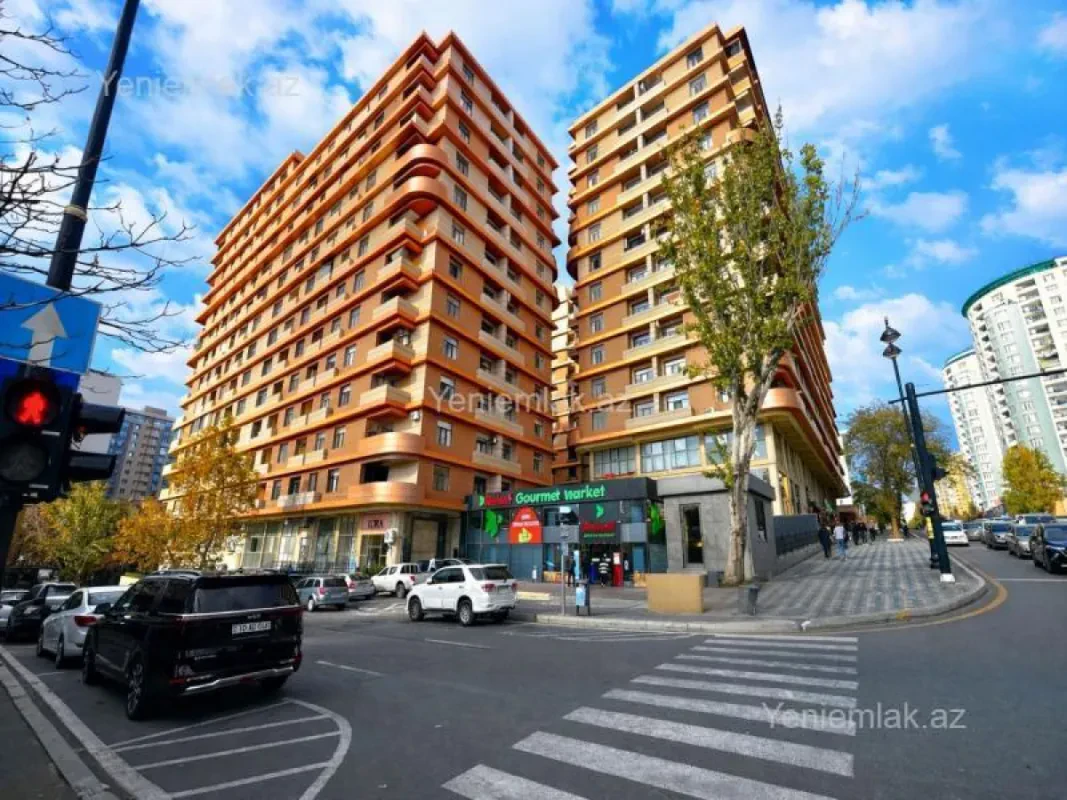 Satılır 4 otaqlı yeni tikili 255 m²