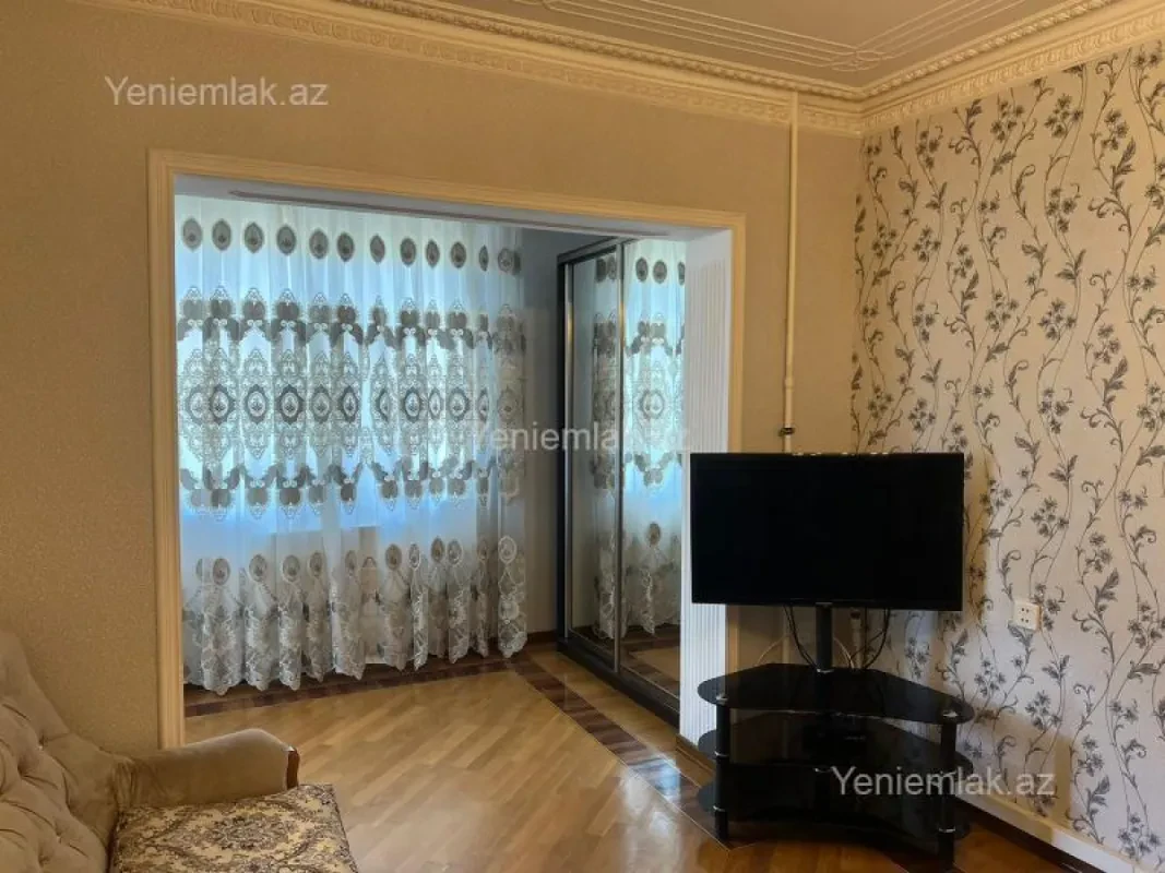Satılır 3 otaqlı köhnə tikili 70 m²