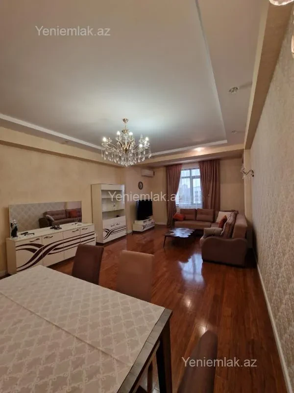 Satılır 4 otaqlı yeni tikili 190 m²