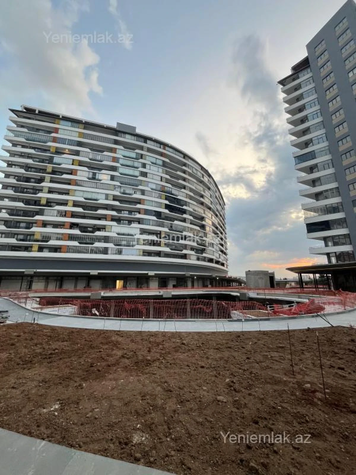 Satılır 2 otaqlı yeni tikili 72.2 m²
