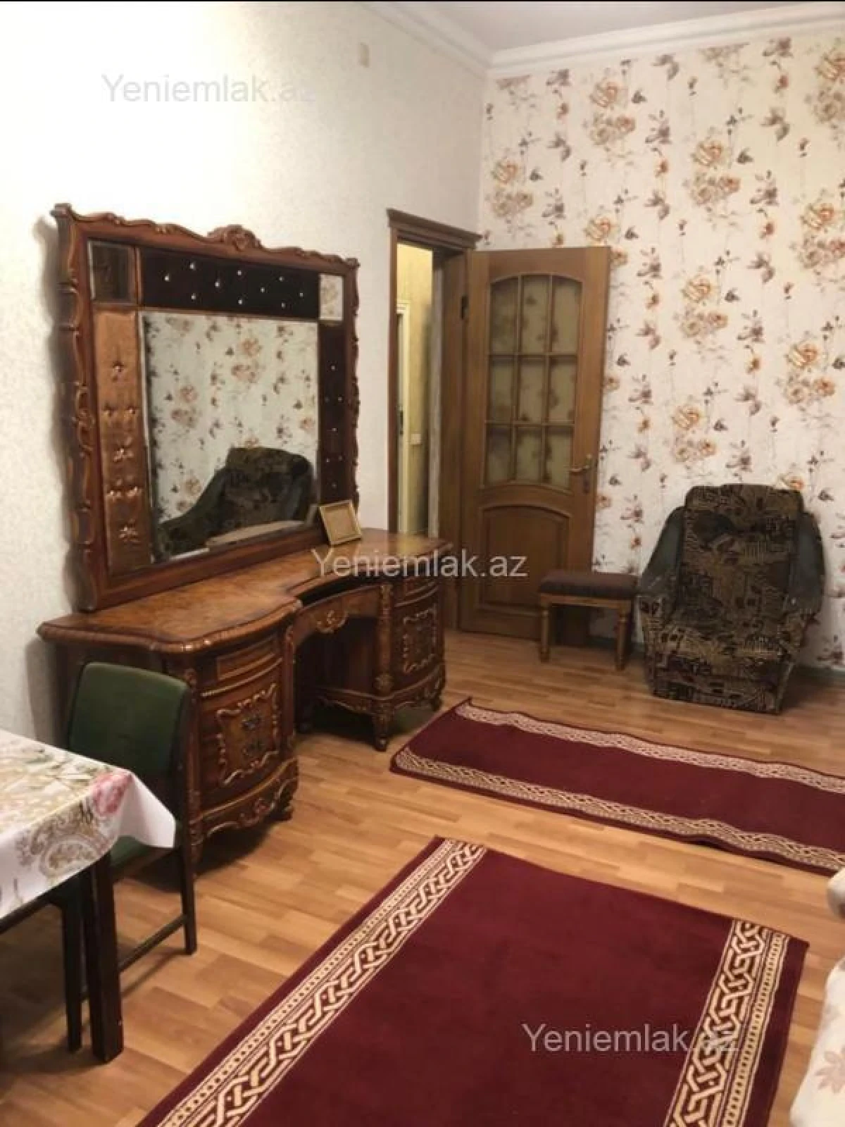Satılır 2 otaqlı köhnə tikili 60 m²