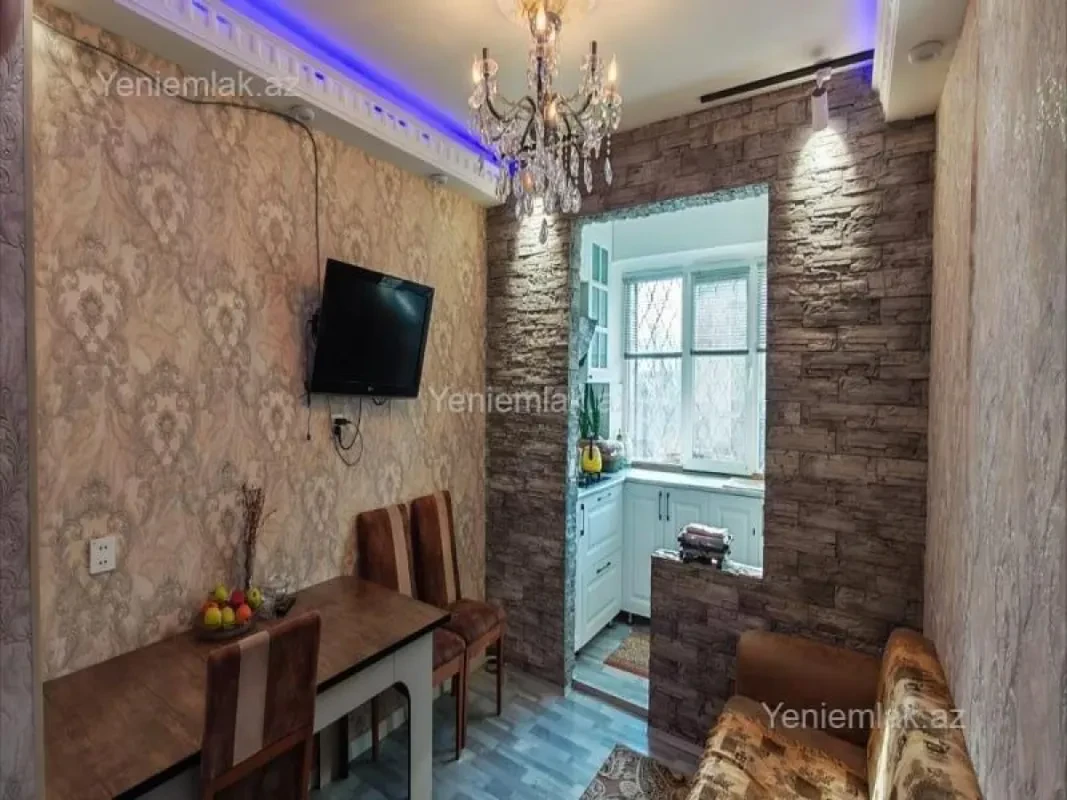 Satılır 3 otaqlı köhnə tikili 80 m²