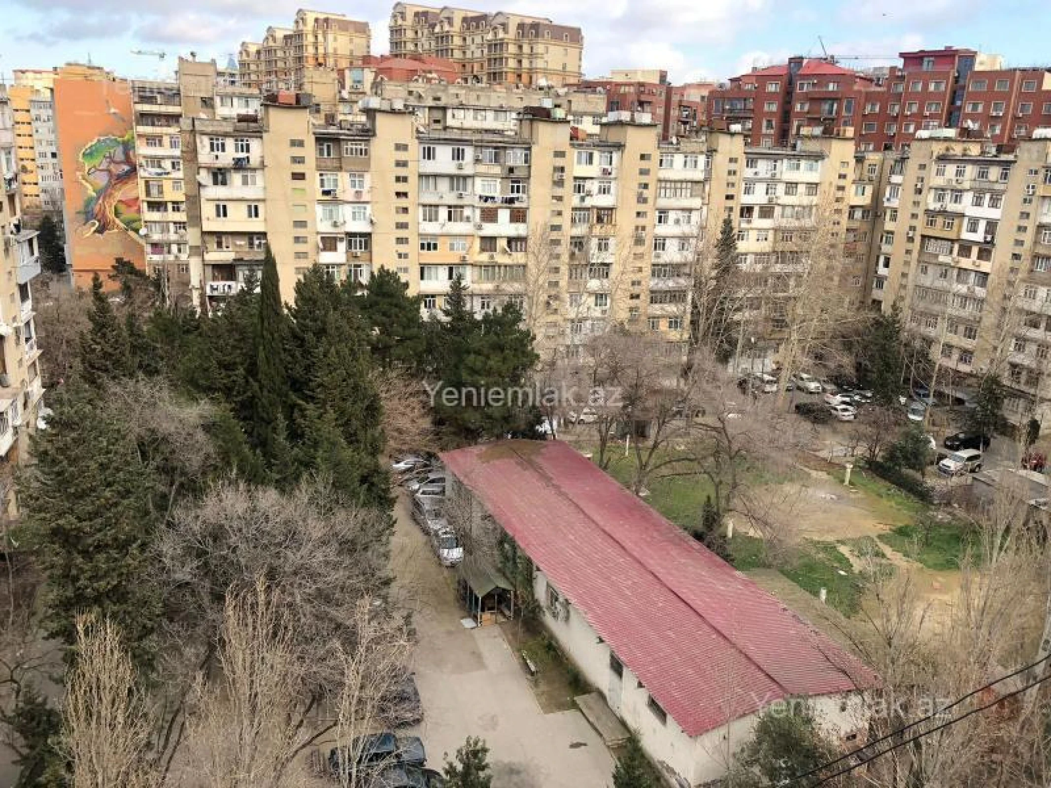 Satılır 3 otaqlı köhnə tikili 90 m²