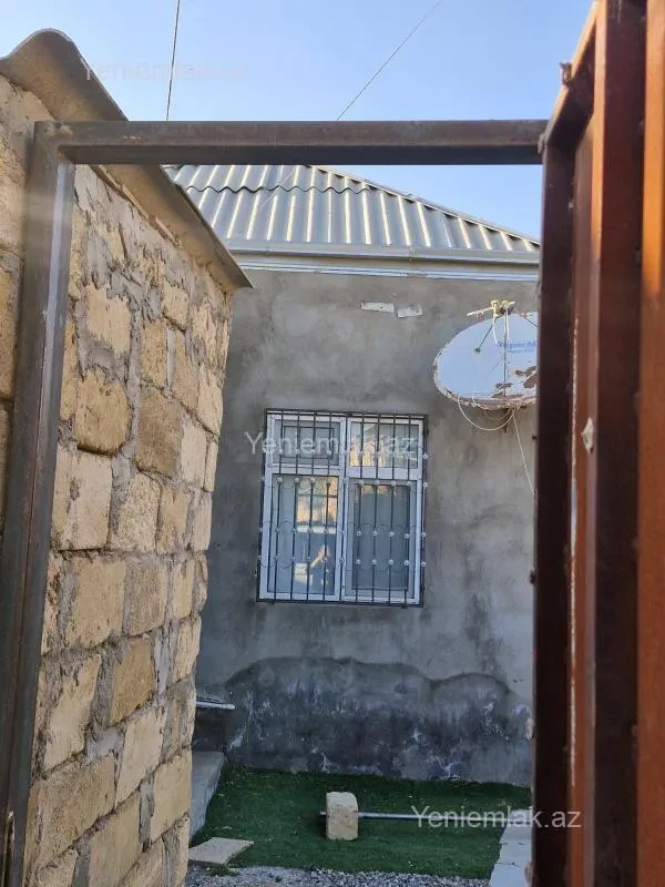 Satılır 2 otaqlı həyət evi 40 m²