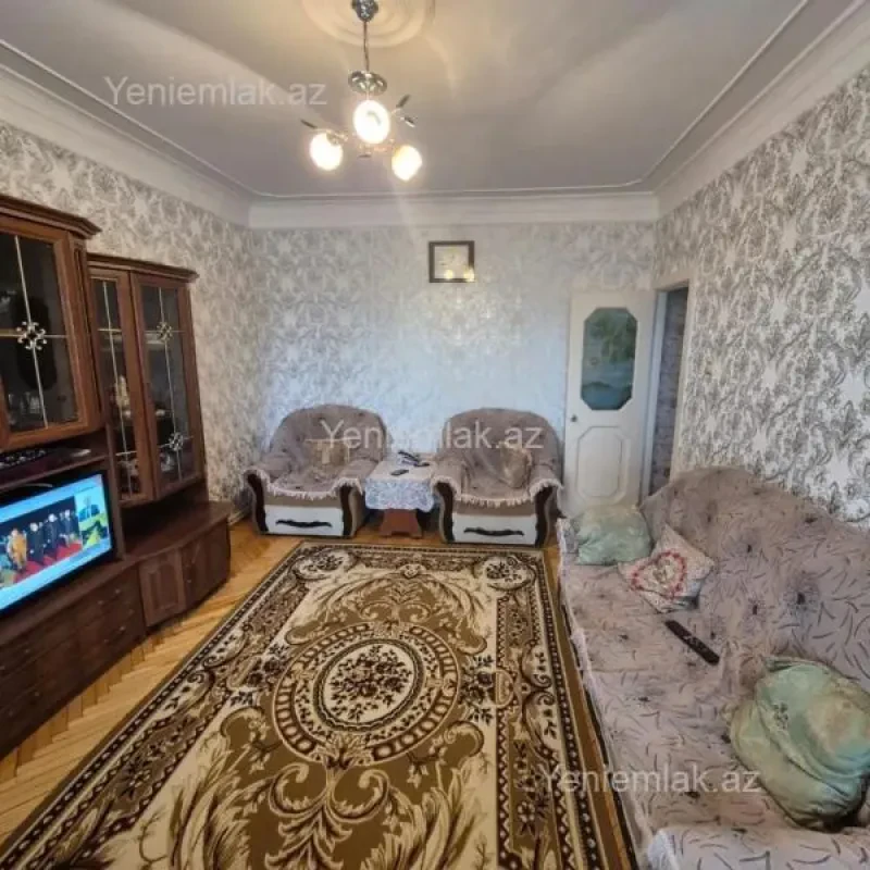 Satılır 3 otaqlı köhnə tikili 70 m²