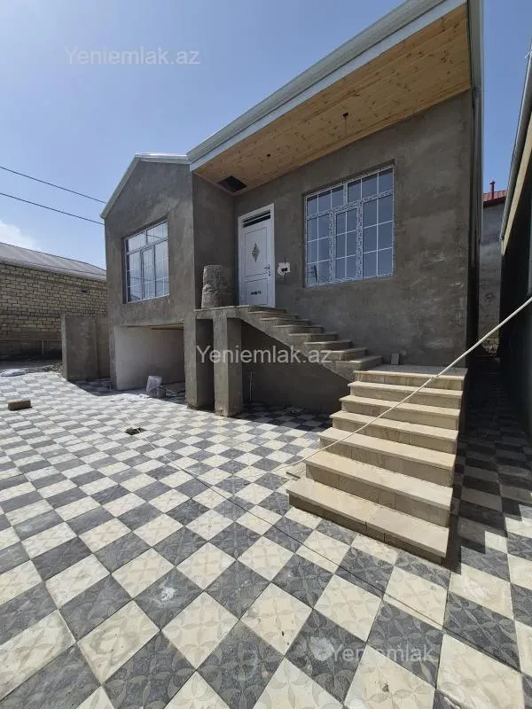 Satılır 4 otaqlı həyət evi 100 m²