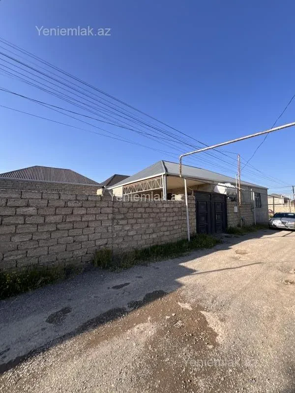 Satılır 4 otaqlı həyət evi 120 m²