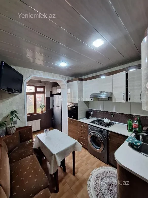 Satılır 5 otaqlı köhnə tikili 115 m²