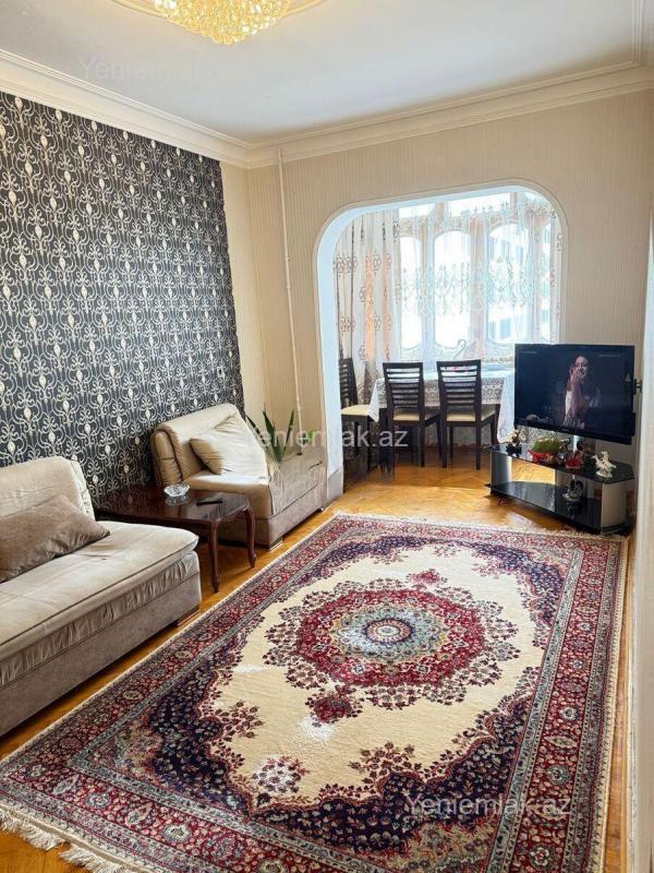 Satılır 3 otaqlı köhnə tikili 90 m² — Bakı, Binəqədi 3 otaq 90.00 m²