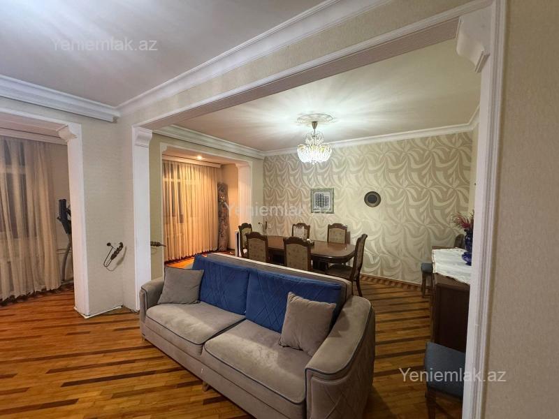 Satılır 4 otaqlı köhnə tikili 110 m² — Bakı, Binəqədi 4 otaq 110.00 m²