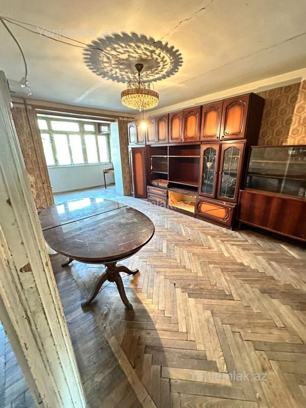 Satılır 3 otaqlı köhnə tikili 80 m² — Bakı, Binəqədi 3 otaq 80.00 m²