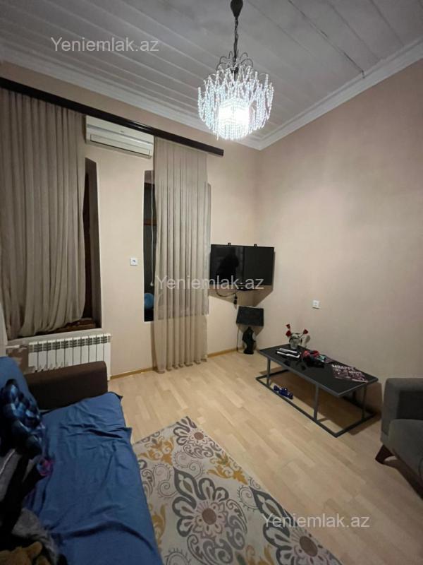 Satılır 6 otaqlı köhnə tikili 250 m² — Bakı, Səbail 6 otaq 250.00 m²