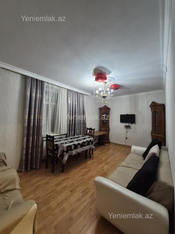 Satılır 2 otaqlı köhnə tikili 50 m² — Sumqayıt, 3-cü mikrorayon 2 otaq 50.00 m²