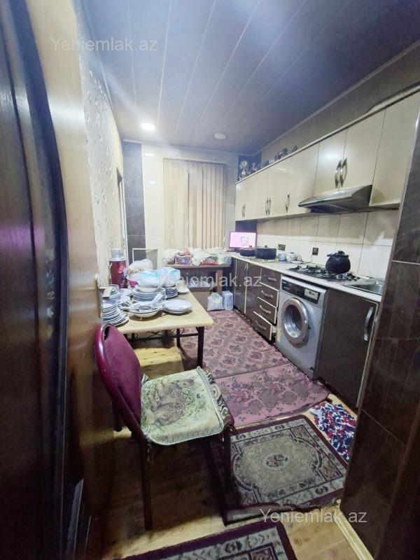 Satılır 4 otaqlı köhnə tikili 105 m² — Sumqayıt, 3-cü mikrorayon 4 otaq 105.00 m²