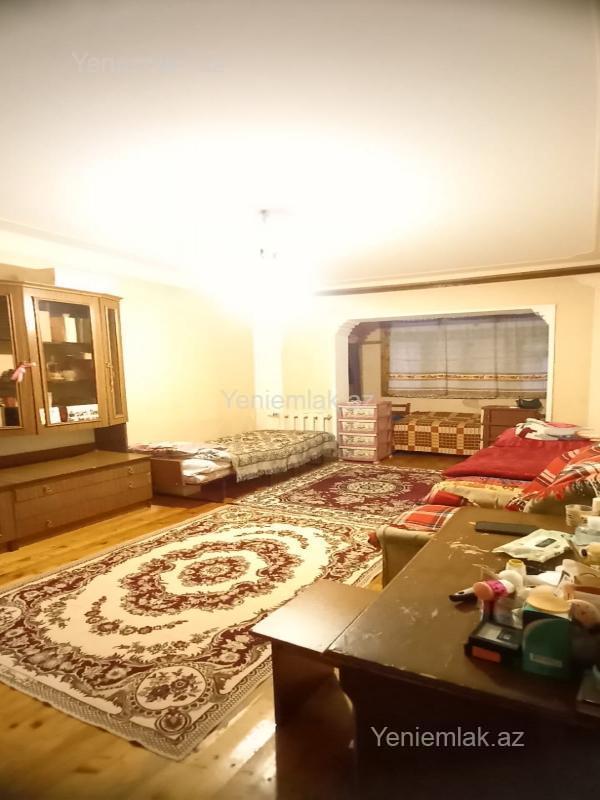 Satılır 3 otaqlı köhnə tikili 65 m² — Bakı, Binəqədi 3 otaq 65.00 m²