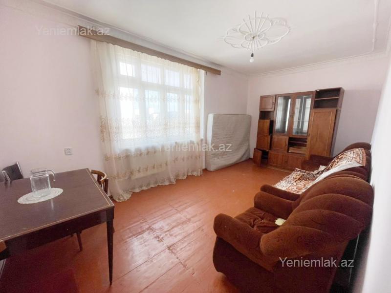 Satılır 2 otaqlı köhnə tikili 60 m² — Sumqayıt, 7-ci mikrorayon 2 otaq 60.00 m²
