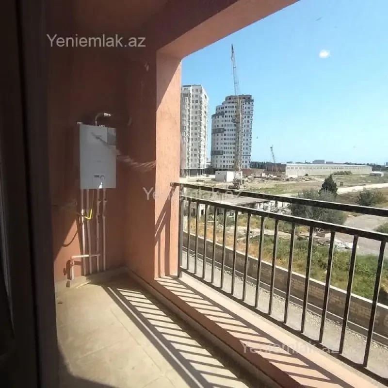 Satılır 2 otaqlı köhnə tikili 96 m²