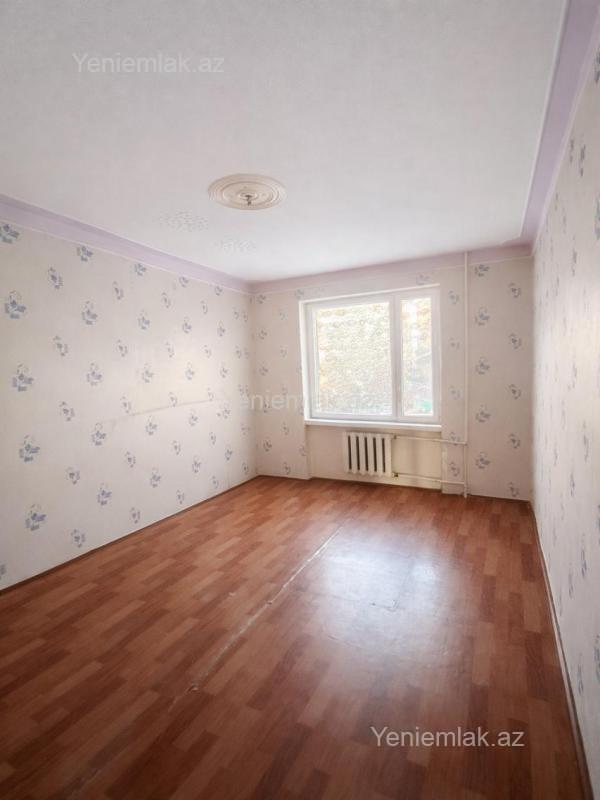 Satılır 5 otaqlı köhnə tikili 120 m² — Bakı, Suraxanı 5 otaq 120.00 m²