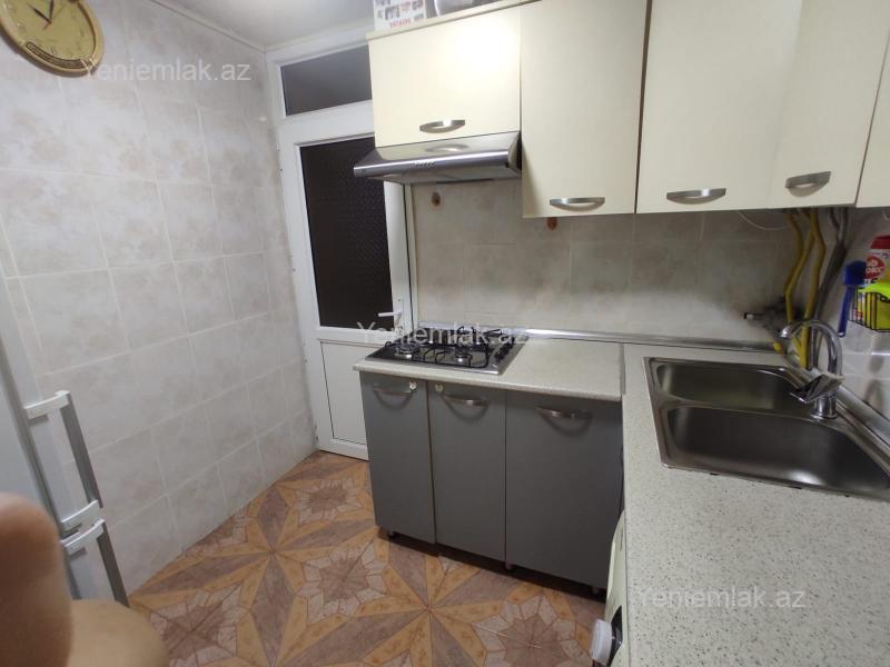 Satılır 3 otaqlı köhnə tikili 67 m² — Sumqayıt, 4-cü mikrorayon 3 otaq 67.00 m²
