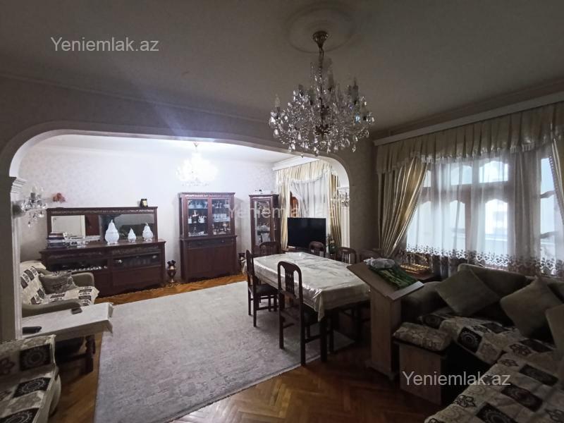 Satılır 5 otaqlı köhnə tikili 125 m² — Bakı, Binəqədi 5 otaq 125.00 m²