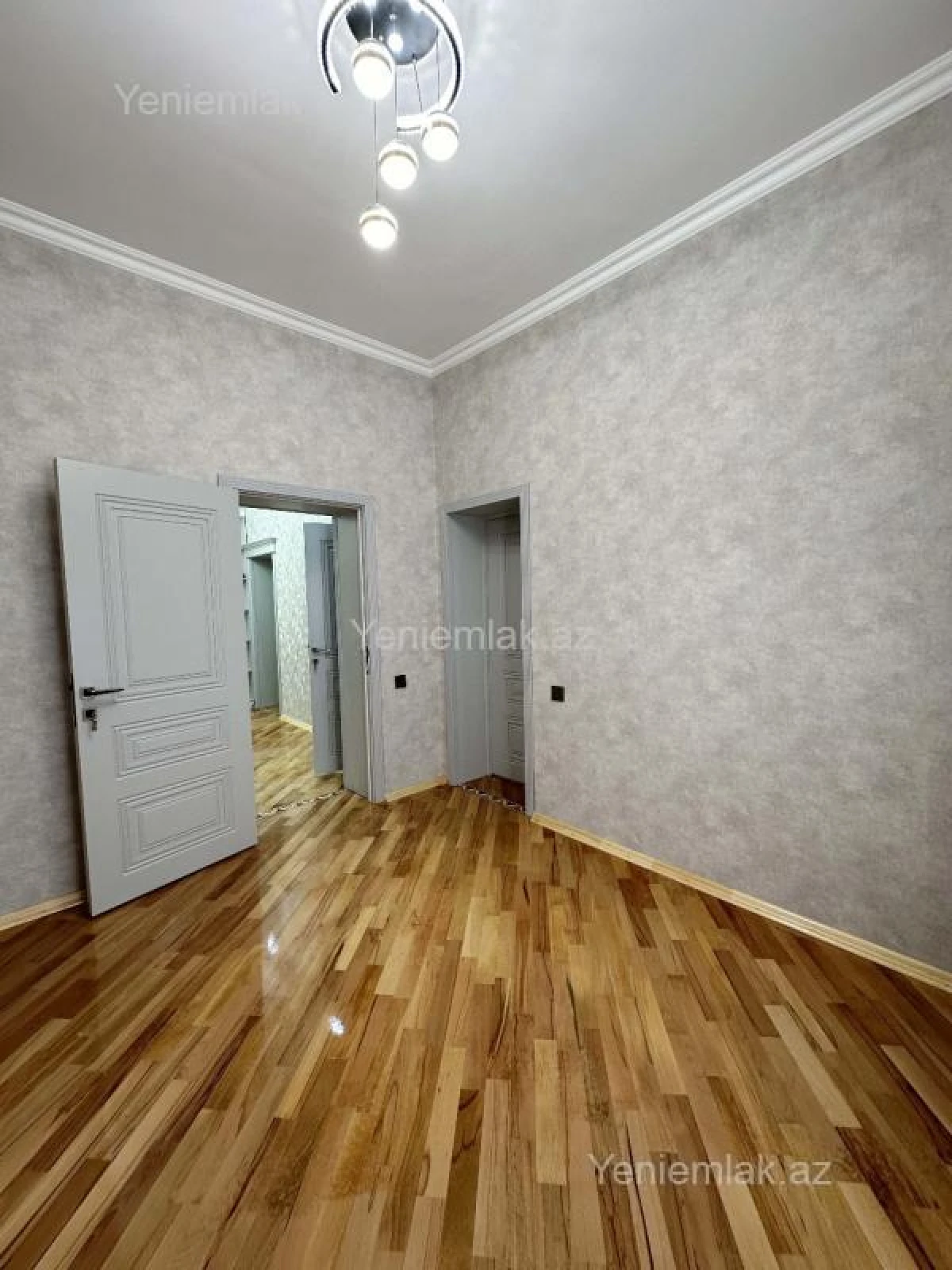Satılır 4 otaqlı həyət evi 170 m²