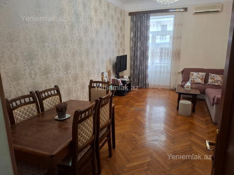Satılır 3 otaqlı köhnə tikili 85 m² — Bakı, Səbail 3 otaq 85.00 m²