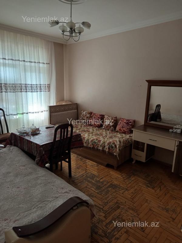 Satılır 3 otaqlı köhnə tikili 80 m² — Bakı, Nizami 3 otaq 80.00 m²
