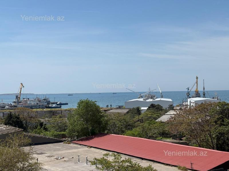 Satılır 3 otaqlı köhnə tikili 85 m²