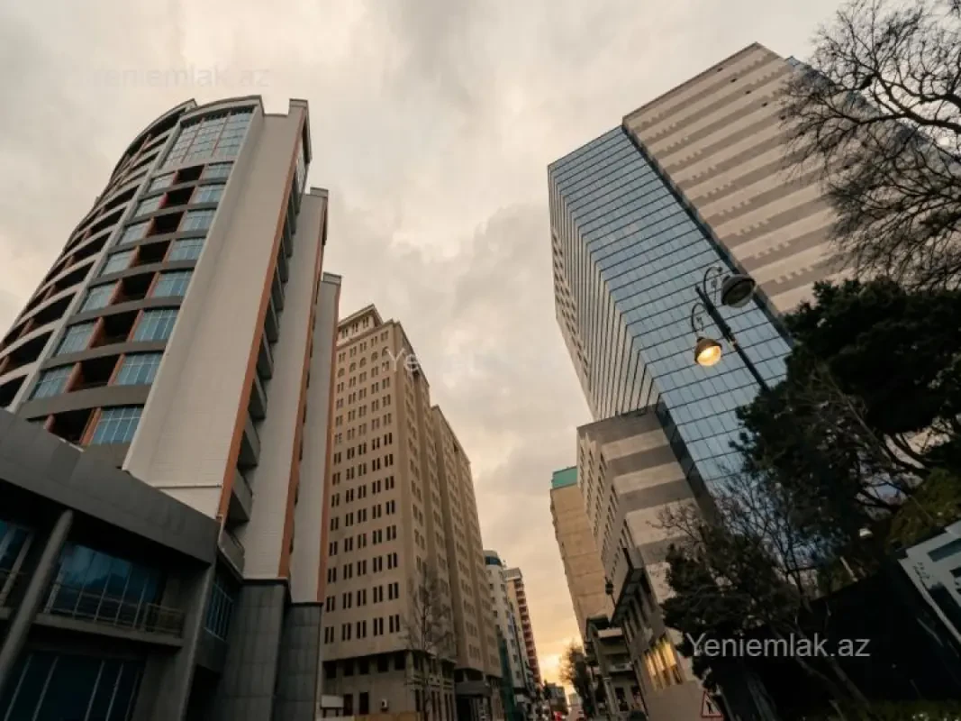 Satılır 3 otaqlı yeni tikili 90 m²