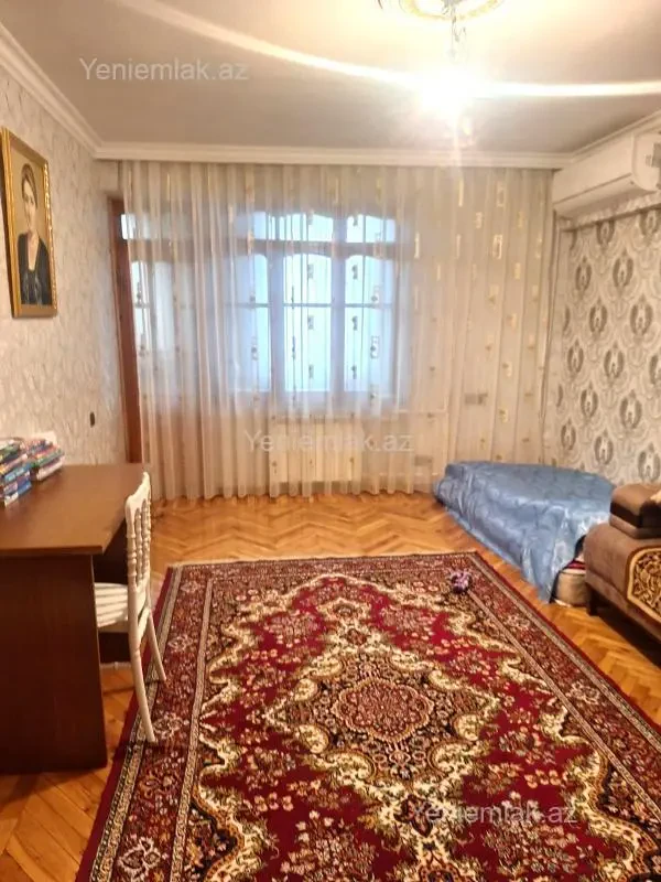 Satılır 3 otaqlı köhnə tikili 75 m²