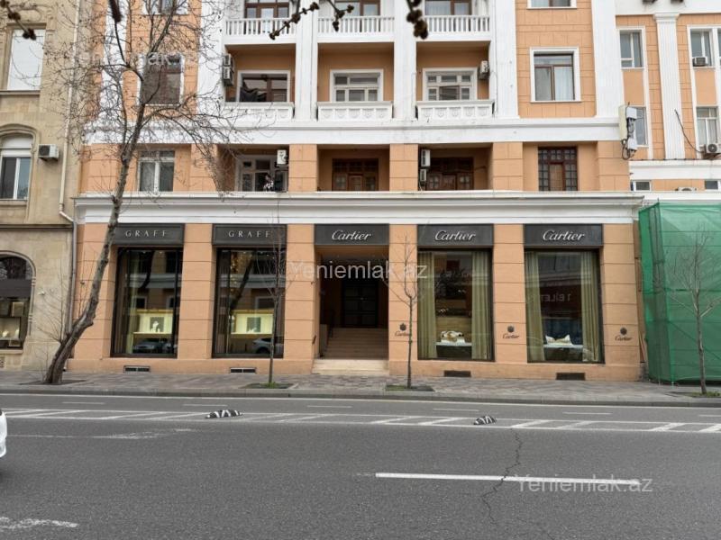 Satılır 3 otaqlı köhnə tikili 105 m² — Bakı, Nəsimi 3 otaq 105.00 m²