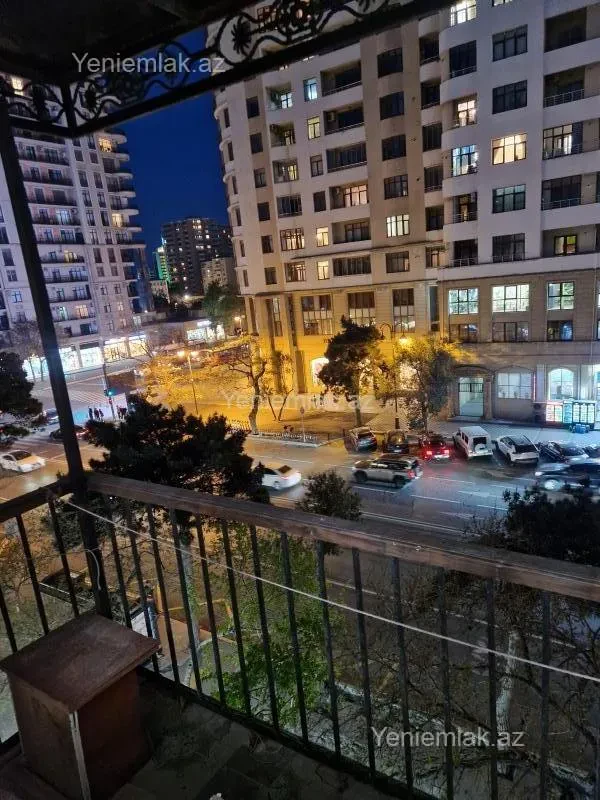 Satılır 2 otaqlı köhnə tikili 48 m²