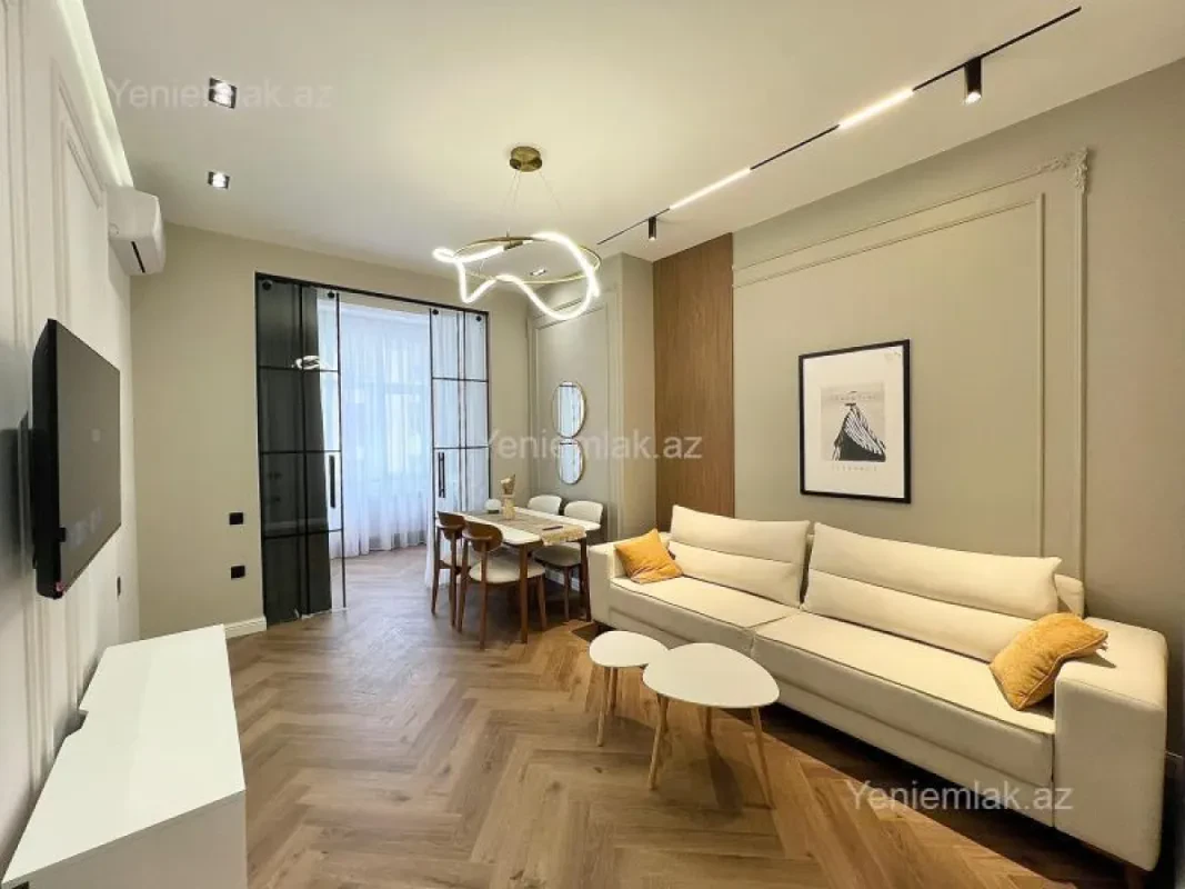 Satılır 3 otaqlı yeni tikili 80 m²