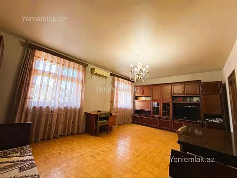 Satılır 4 otaqlı köhnə tikili 105 m² — Bakı, Nərimanov 4 otaq 105.00 m²