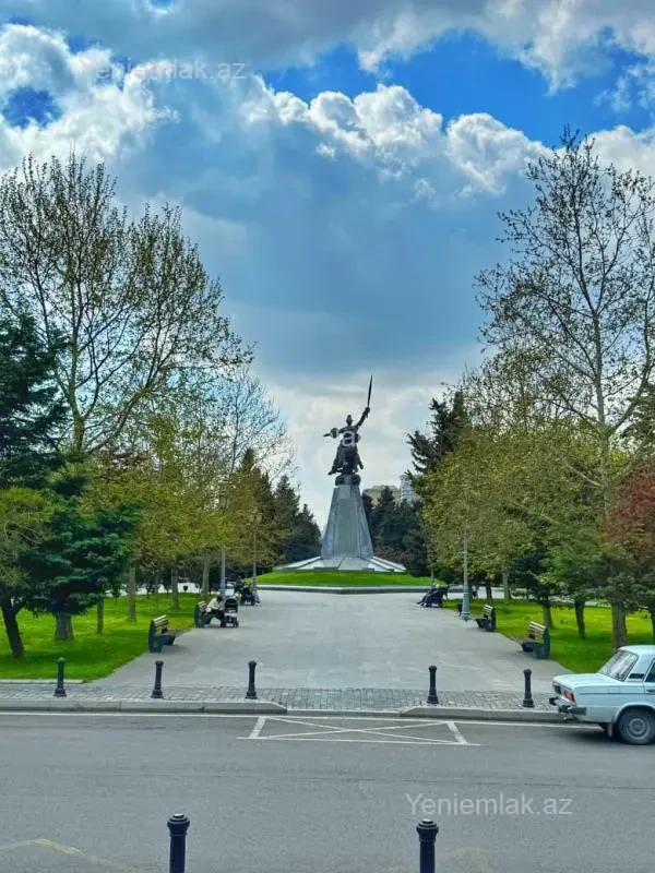 Satılır 3 otaqlı köhnə tikili 85 m²
