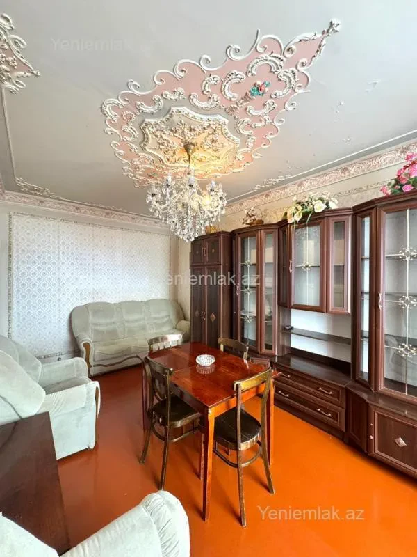 Satılır 2 otaqlı köhnə tikili 60 m²
