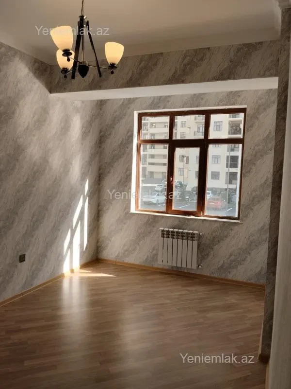 Satılır 4 otaqlı yeni tikili 140 m²
