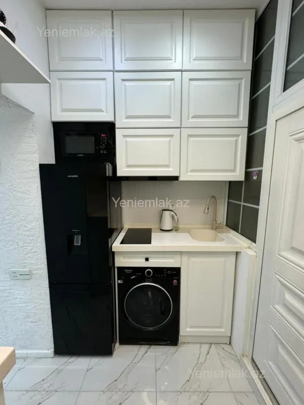 Satılır 1 otaqlı köhnə tikili 25 m²