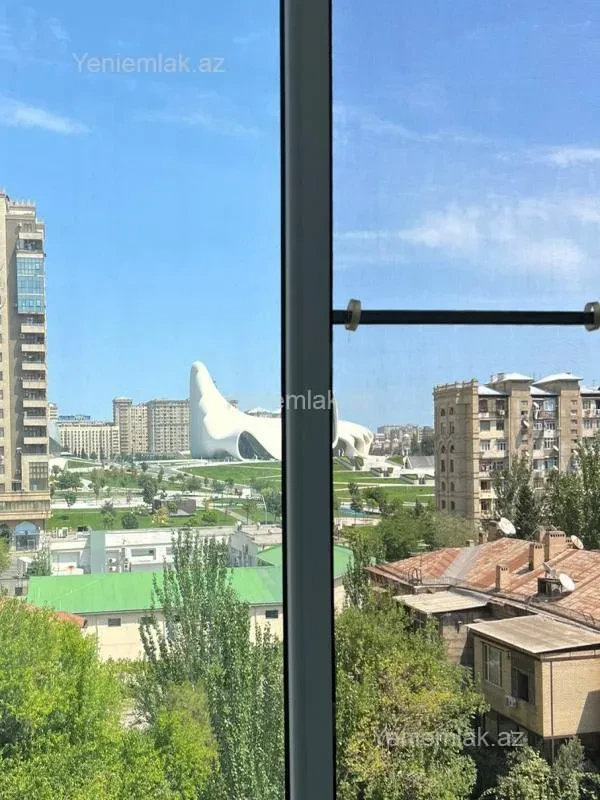 Satılır 3 otaqlı yeni tikili 137 m²